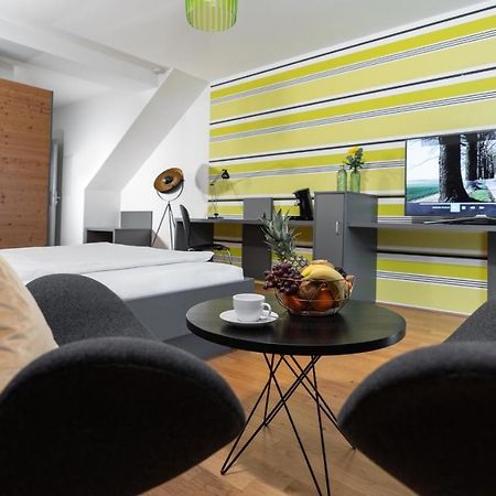 Campuszwei - Hotel & Boardinghouse Лудвигсбург Екстериор снимка